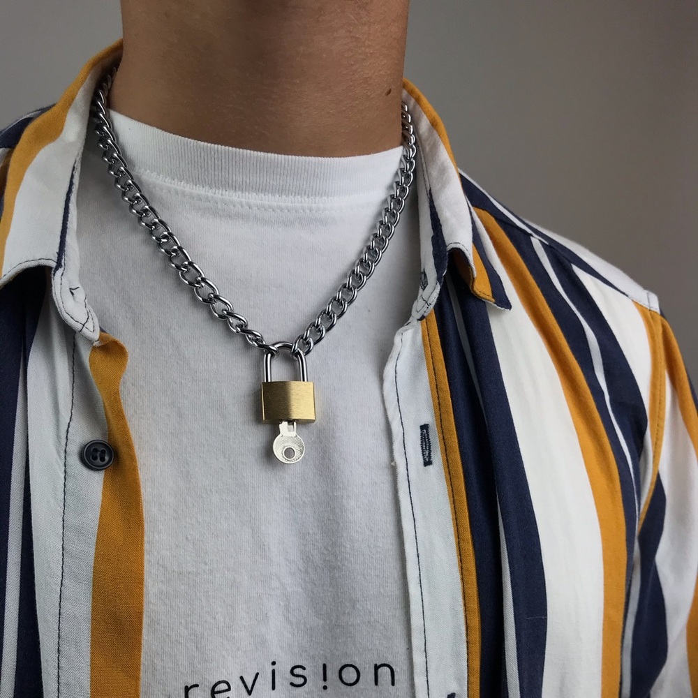 Necklace chain with padlock